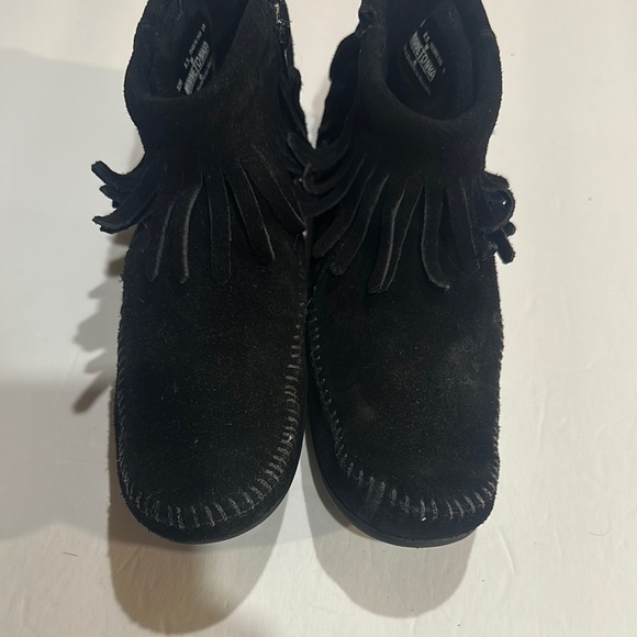 Minnetonka Black Suede Moccasin Boots w side zipper and silver embellishment - Picture 3 of 12